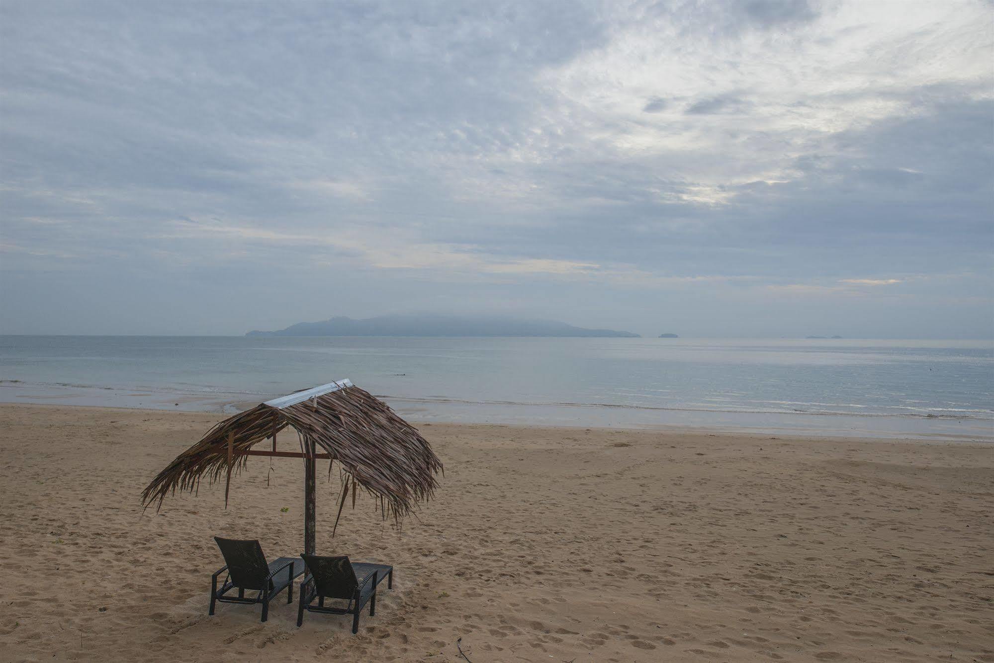 Sari Pacifica Resort & Spa, Sibu Island, Johor Pulau Sibu Exterior photo