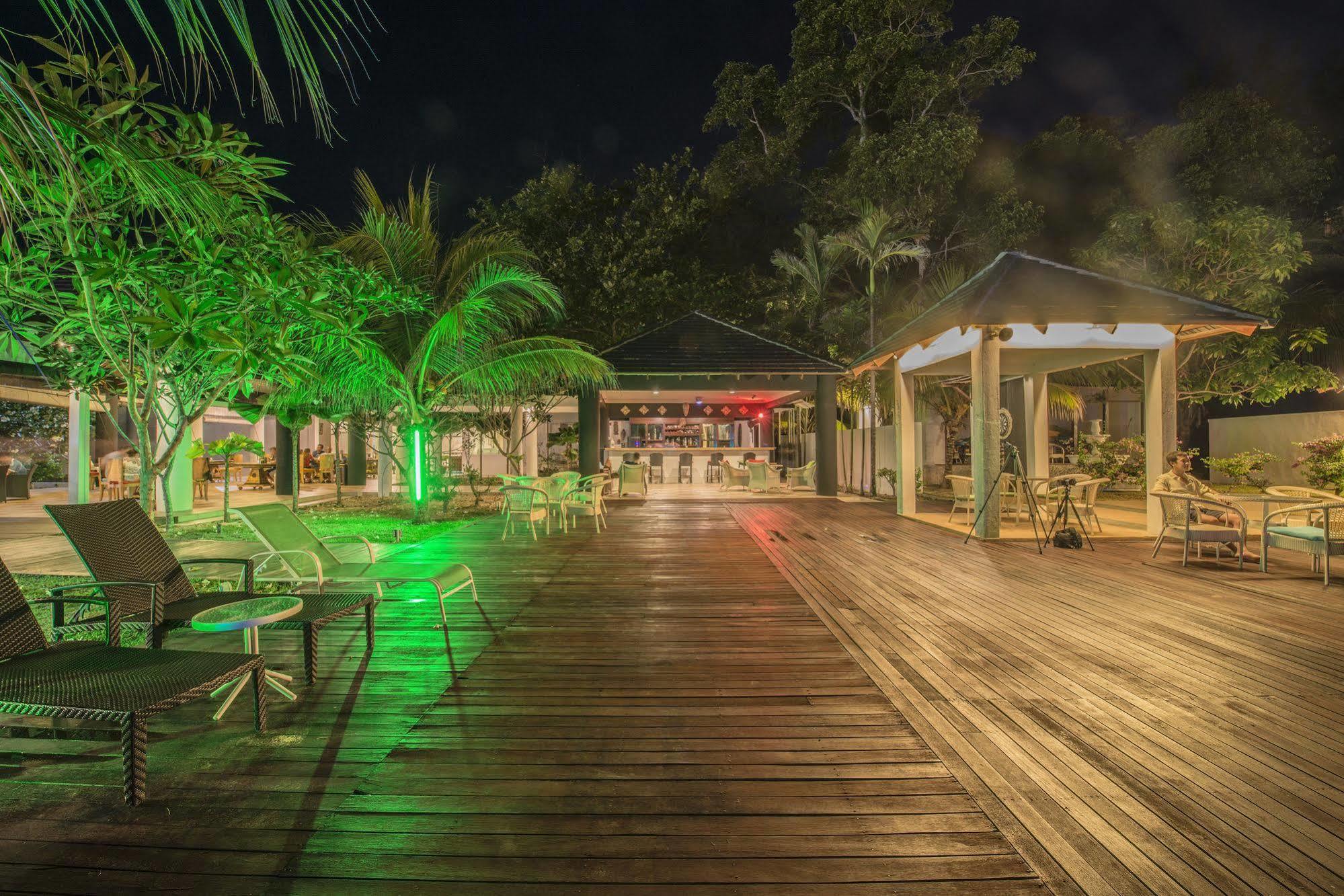 Sari Pacifica Resort & Spa, Sibu Island, Johor Pulau Sibu Exterior photo