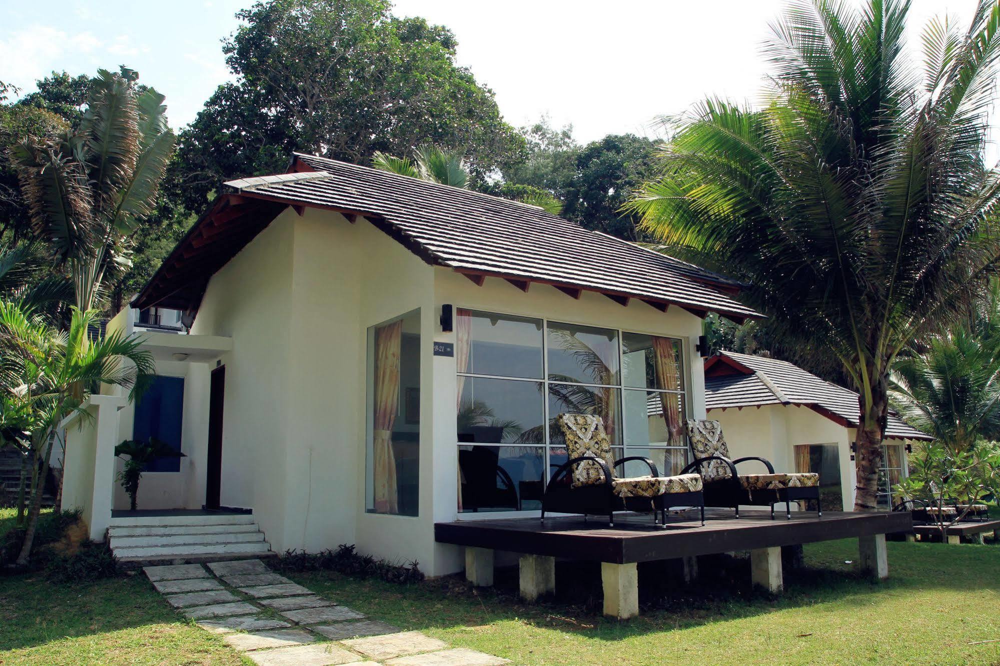 Sari Pacifica Resort & Spa, Sibu Island, Johor Pulau Sibu Exterior photo